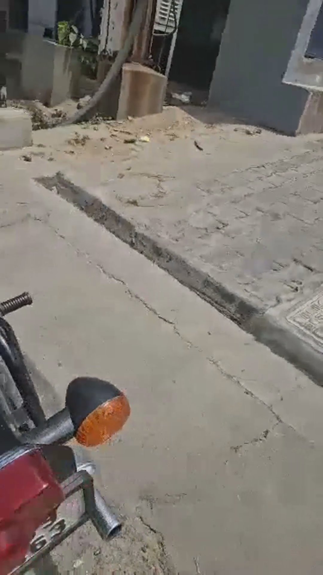Walk-around video thumbnail