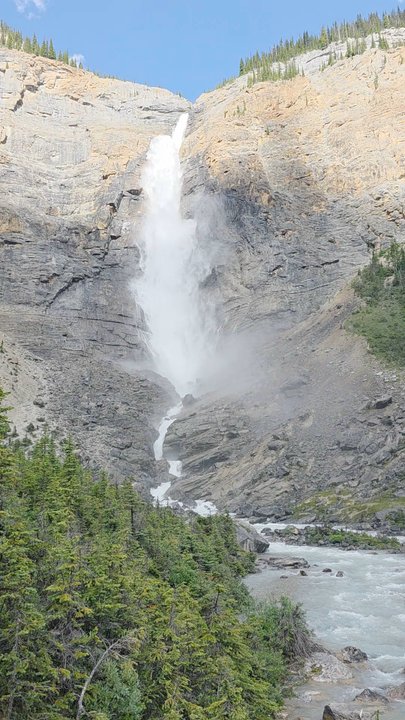 Takakkaw Falls - Hiking Near Me - Field, British Columbia