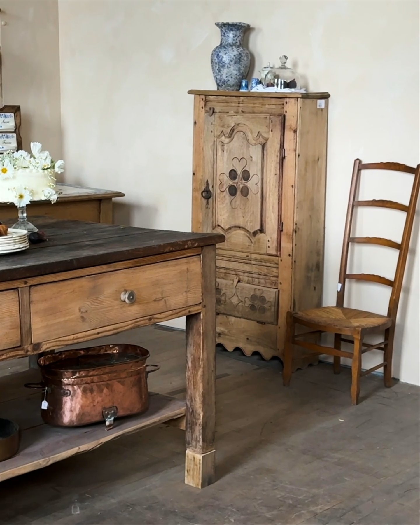 Alps Cupboard