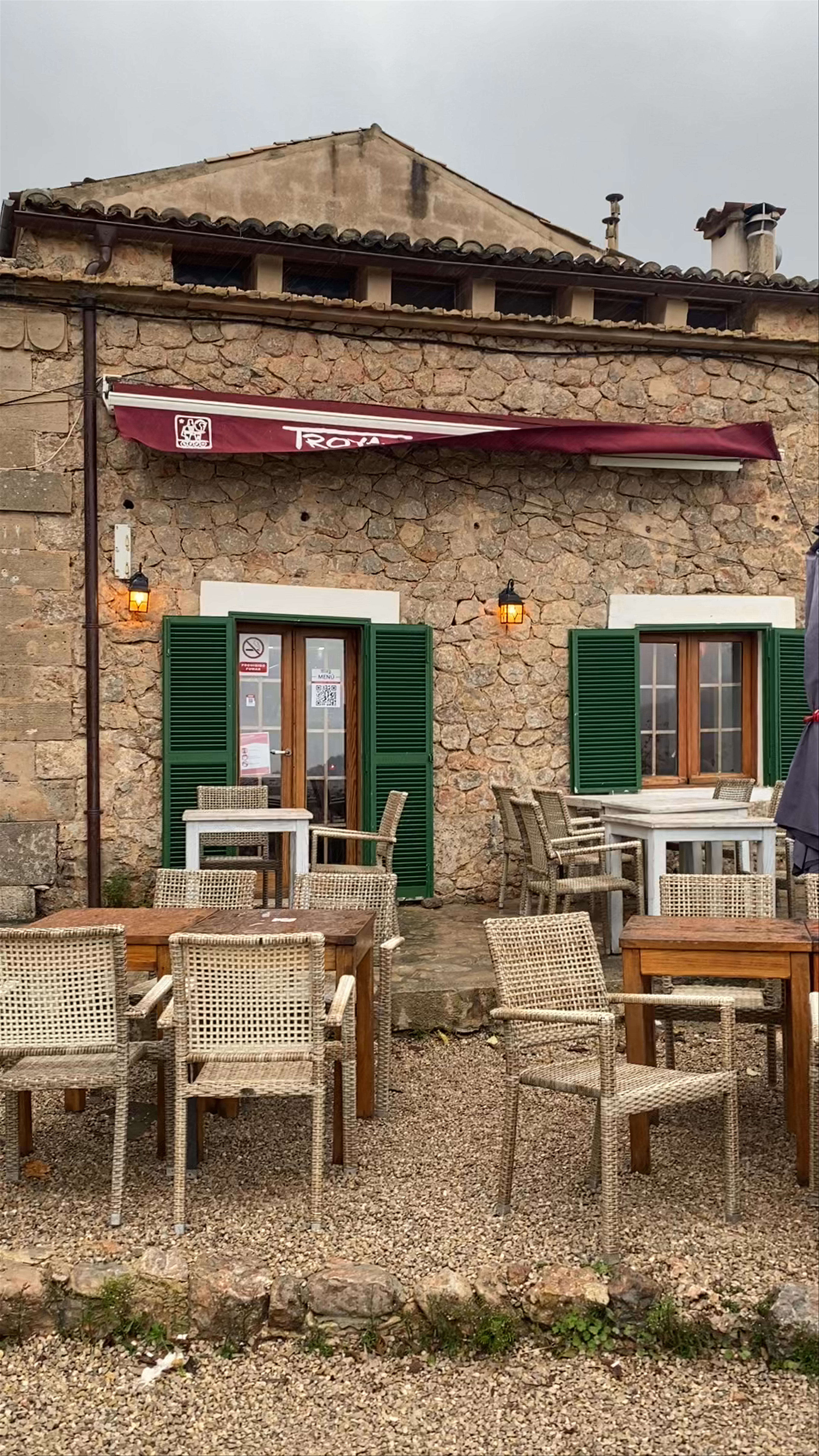 Cozy Dining with Mountain Views at Troya Restaurante Valldemossa