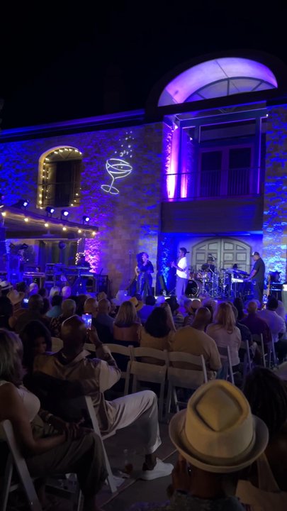 Thornton Winery - Can i just say that Eric benet is such a terrific performer?! The man can truly SING & has such an amazing stage presence - Wineries Near Me - Temecula, California