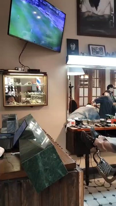 Salón Berlín - Men's Hair Salons Near Me - Buenos Aires, C