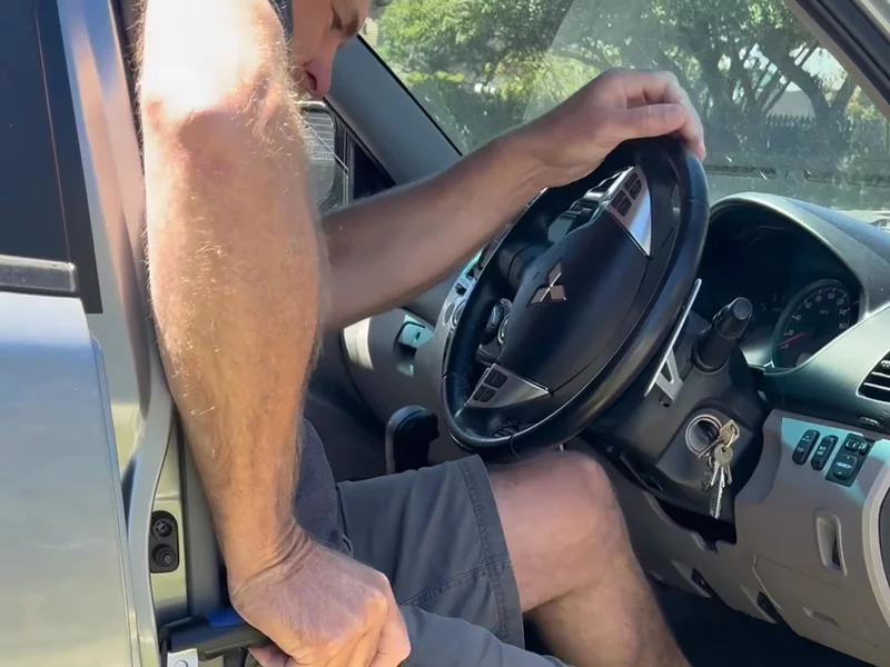 Handly assistance handly
