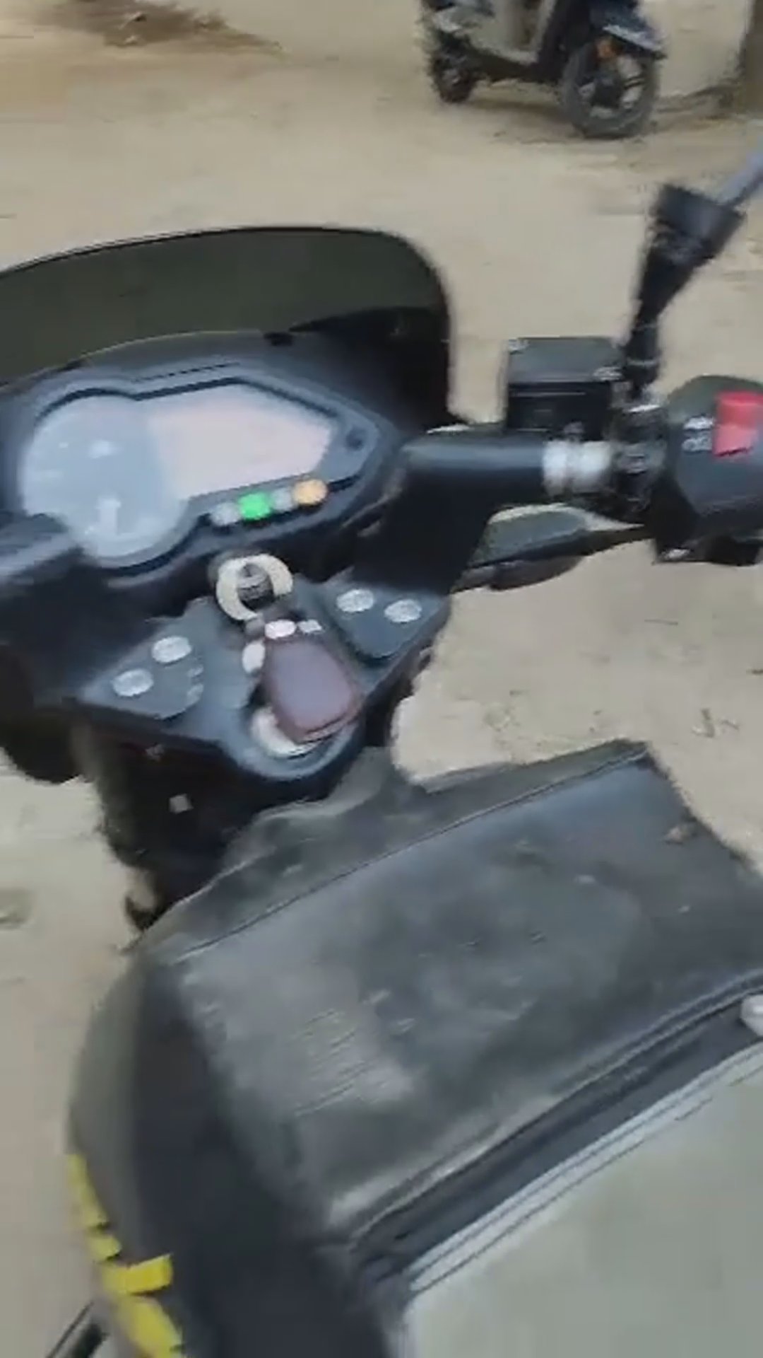 Walk-around video thumbnail