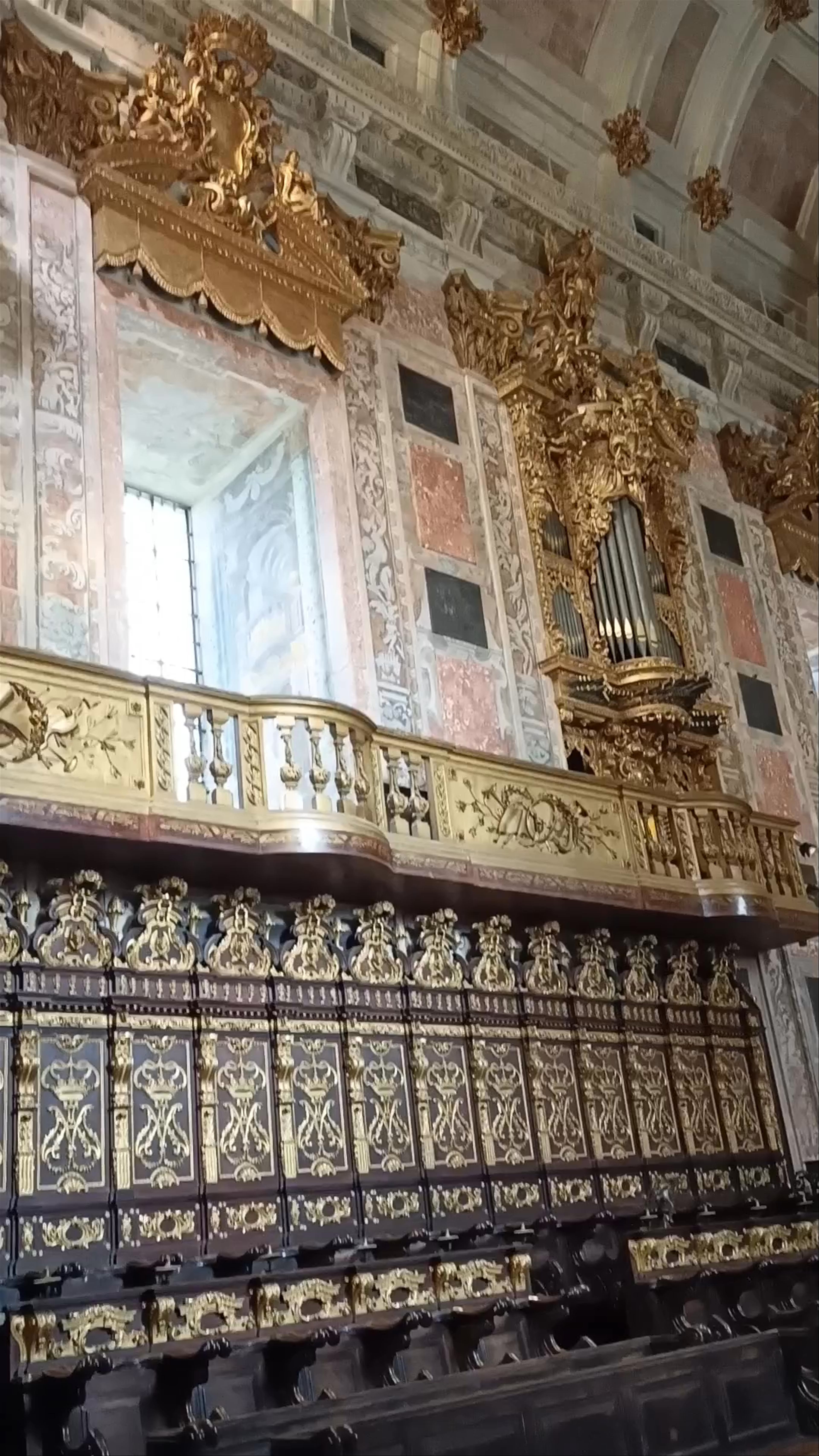 Catedral de Oporto: Baroque Splendor in Portugal's Heart