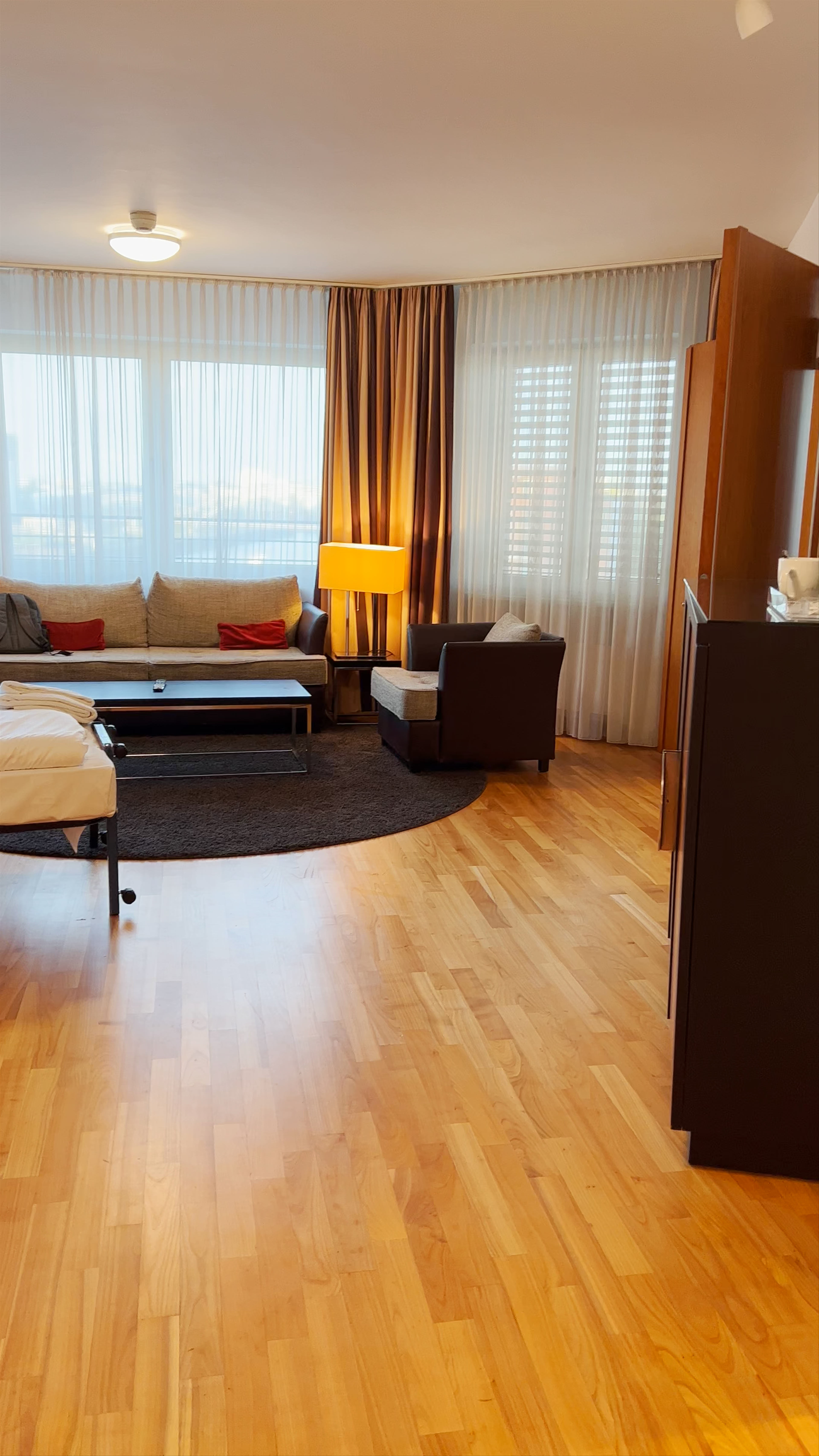 Main Plaza | Suite Tower