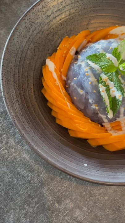 Chaam Eatery - Sticky rice with mango - Thai Near Me - Riverside, California