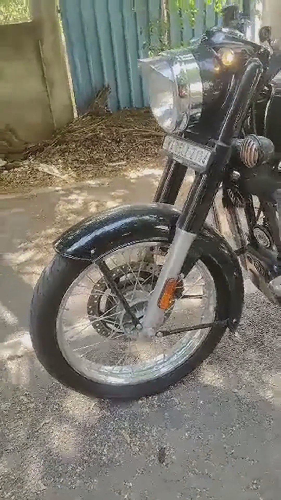 Walk-around video thumbnail