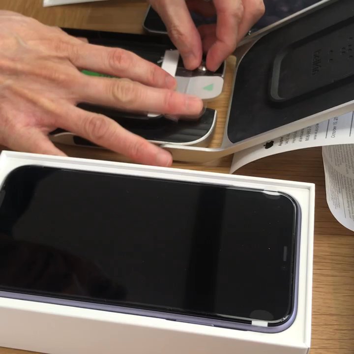 Apple Ala Moana - Belkin Screen Protector Applicator - Computers Near Me - Honolulu, Hawaii