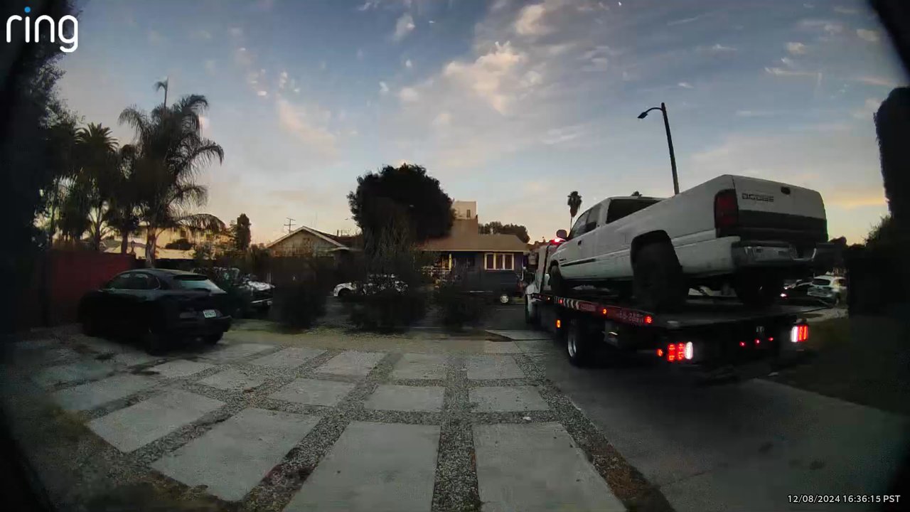 Carmel Towing - Illegal dumping of vehicles on my property - Towing Near Me - Hollywood, California