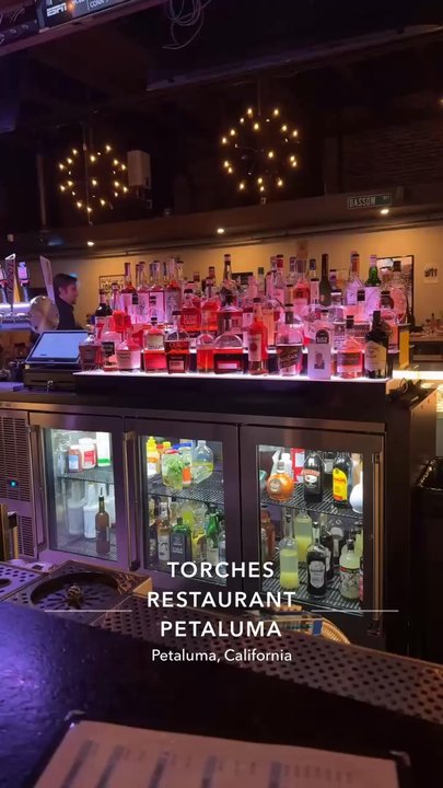 Torches Petaluma - Bar and line dancing - Cocktail Bars Near Me - Petaluma, California