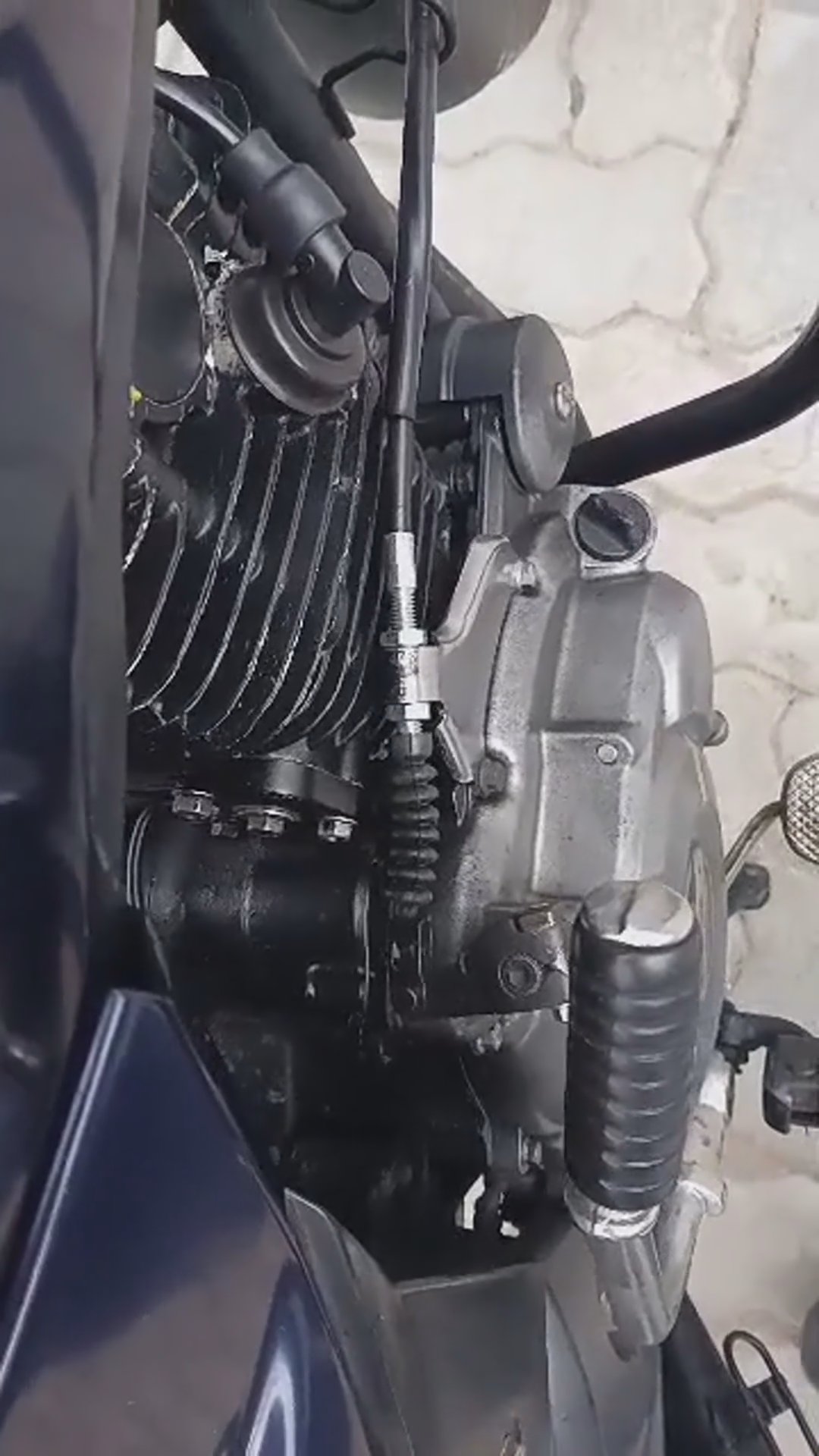 Walk-around video thumbnail