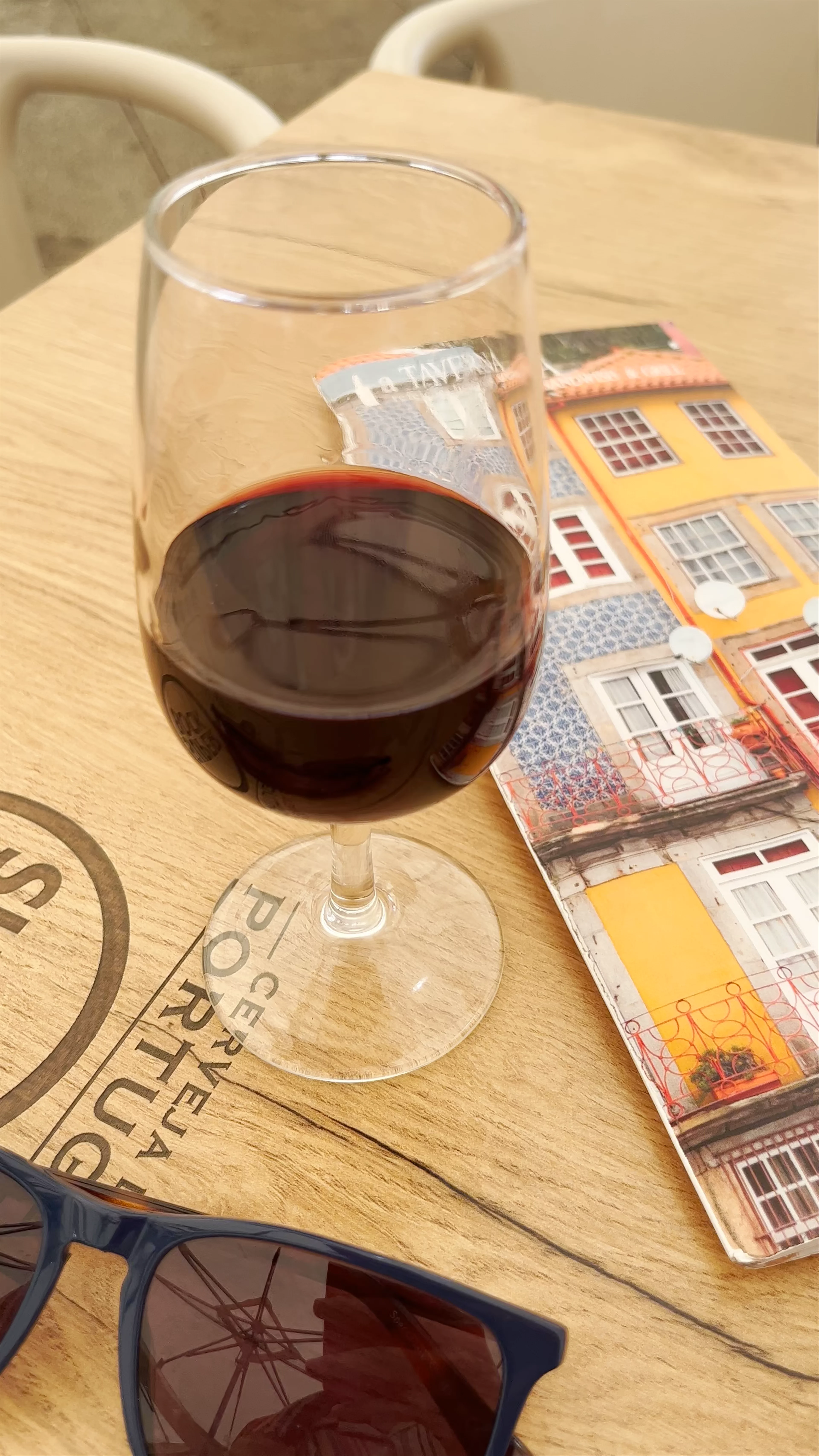 La Taverne, Ribeira Square