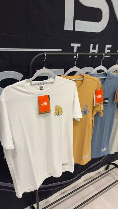The North Face Graphic T-Shirt obraz 1
