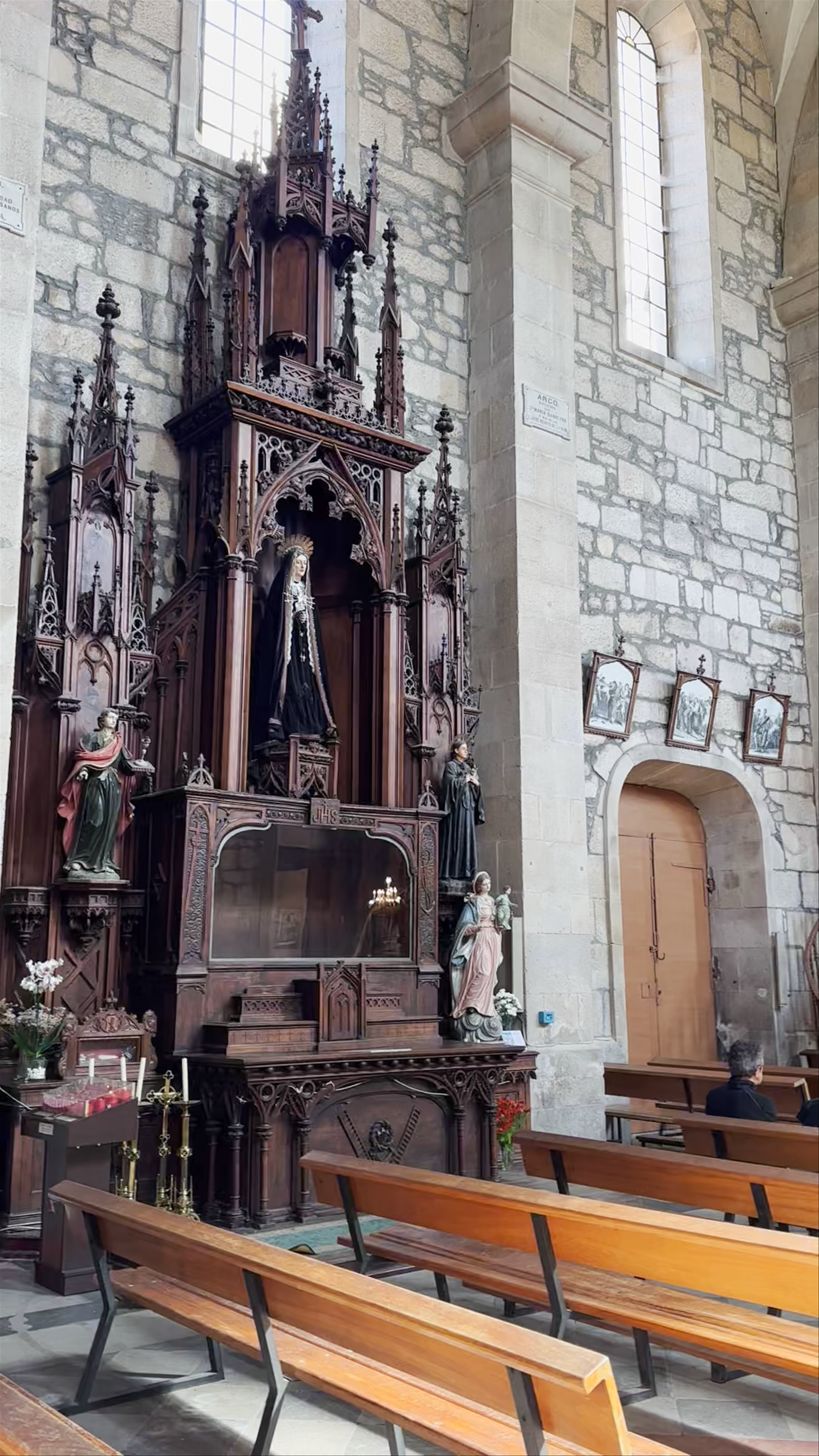 Igrexa de San Tomé Becket: A Historic Spiritual Sanctuary in Caldas de Reis