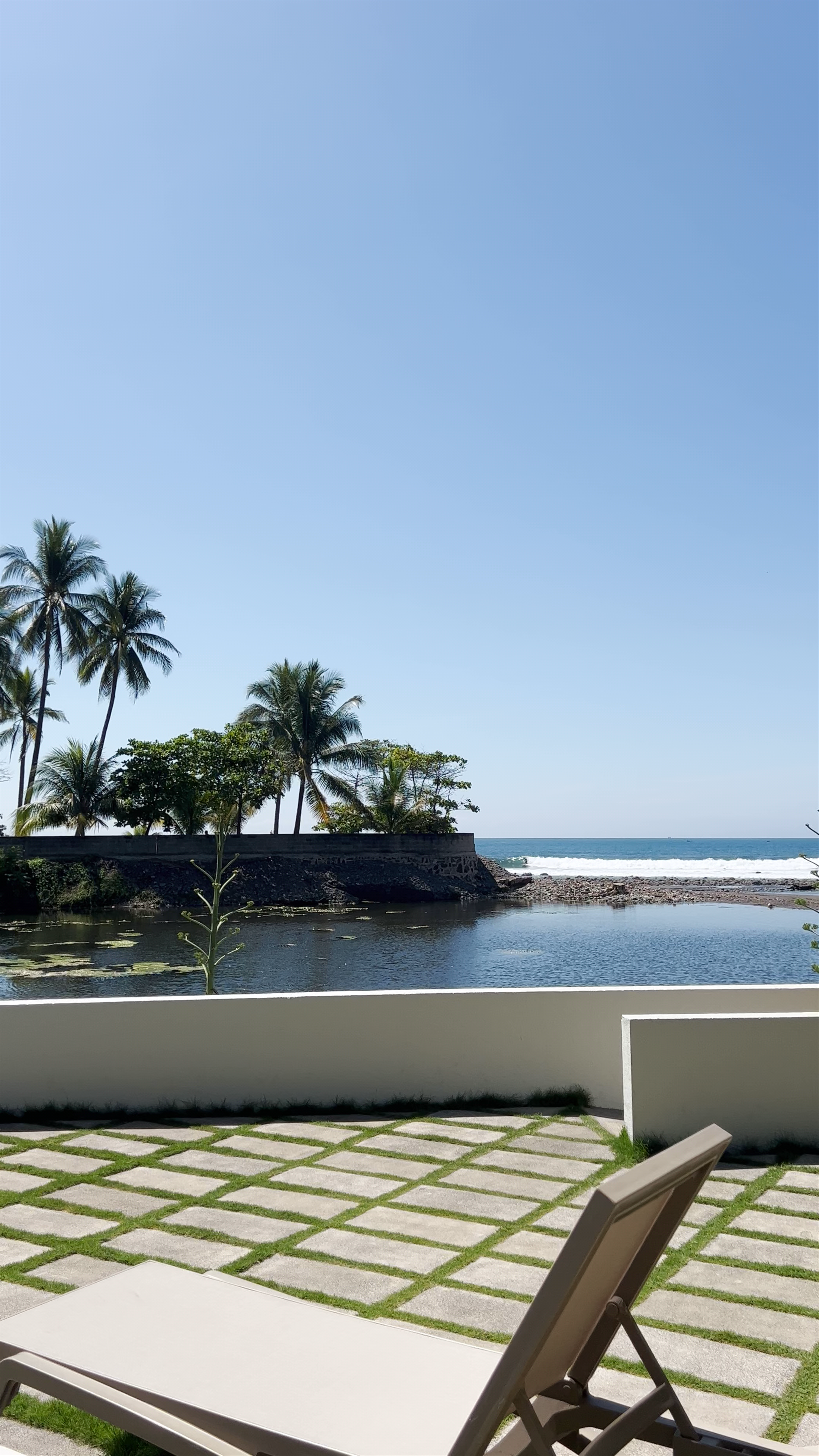 Mirasurf Hotel & Waves: Blissful Coastal Retreat in La Libertad, El Salvador