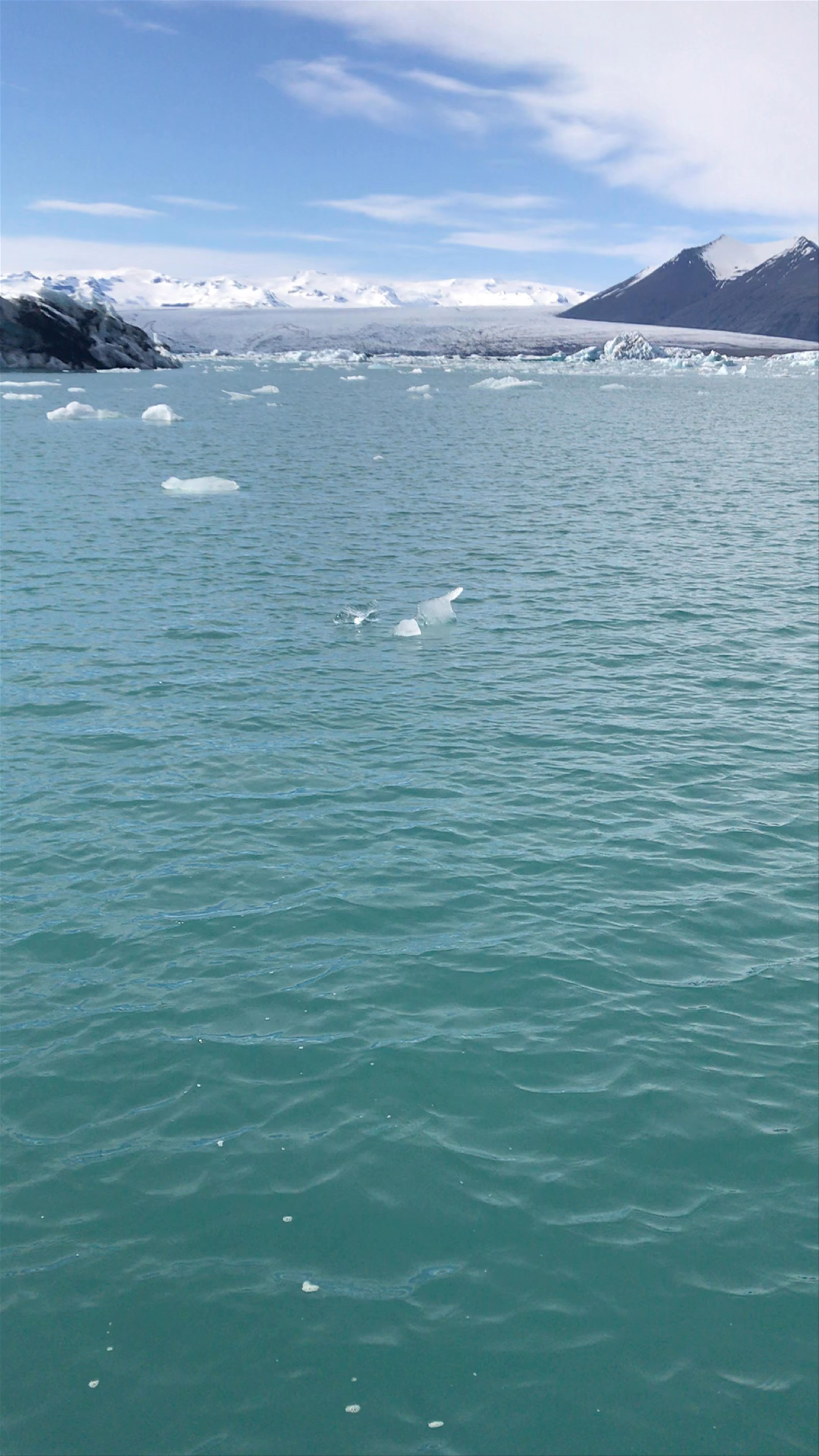 Jökulsárlón Glacier Lagoon: Iceland's Majestic Icebergs