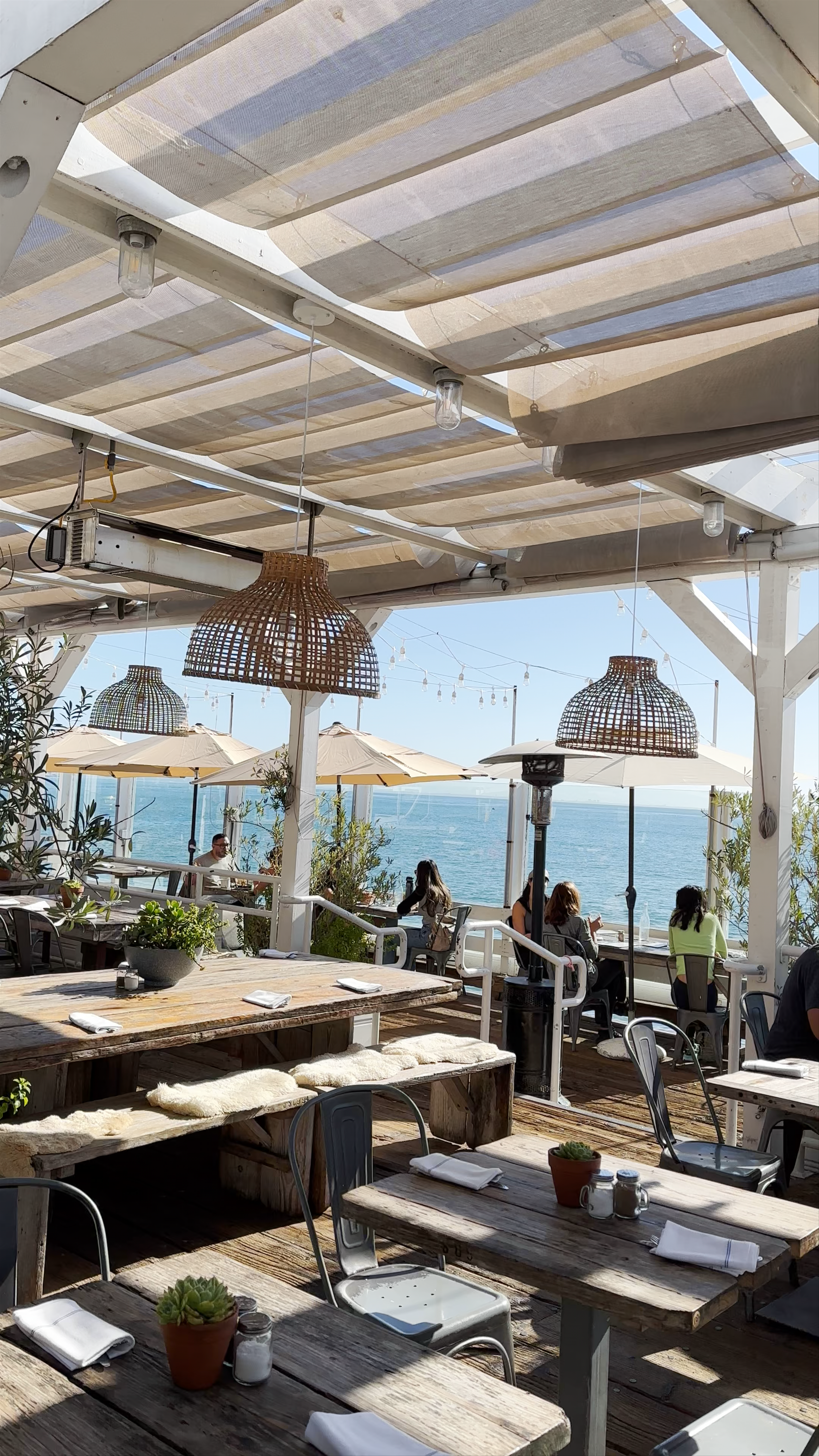 Malibu Farm Pier Cafe: Coastal Dining Experience in Malibu, California