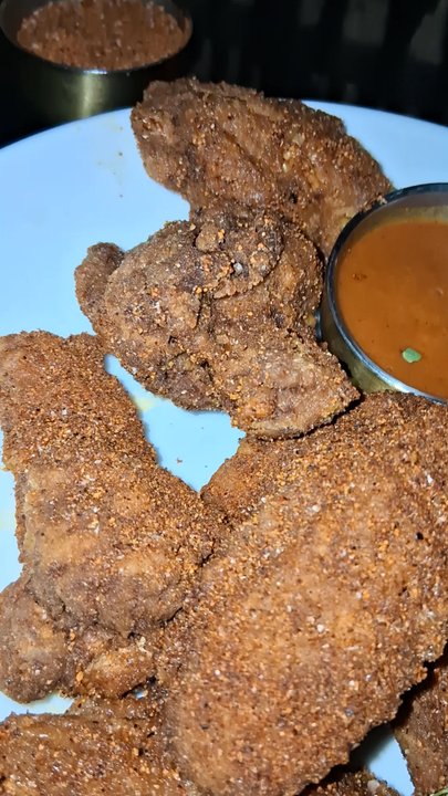 Mel's - Twice fried chicken wings - Speakeasies Near Me - Indianapolis, Indiana