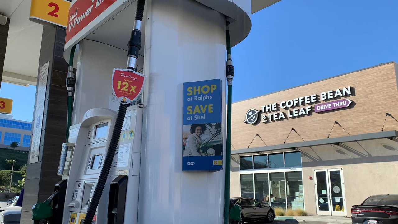 Shell - Very loud Christmas music- love it - Gas Stations Near Me - Valencia, California