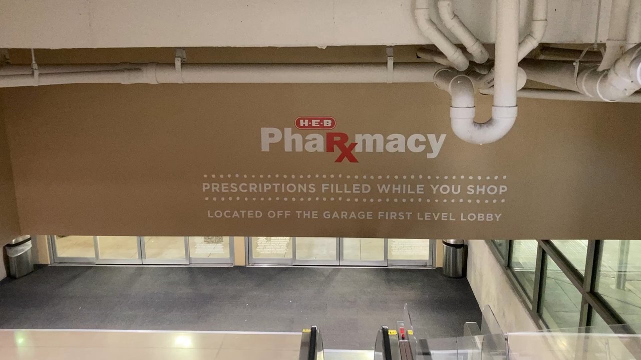 H-E-B - Down on the escalator - Grocery Near Me - Houston, Texas
