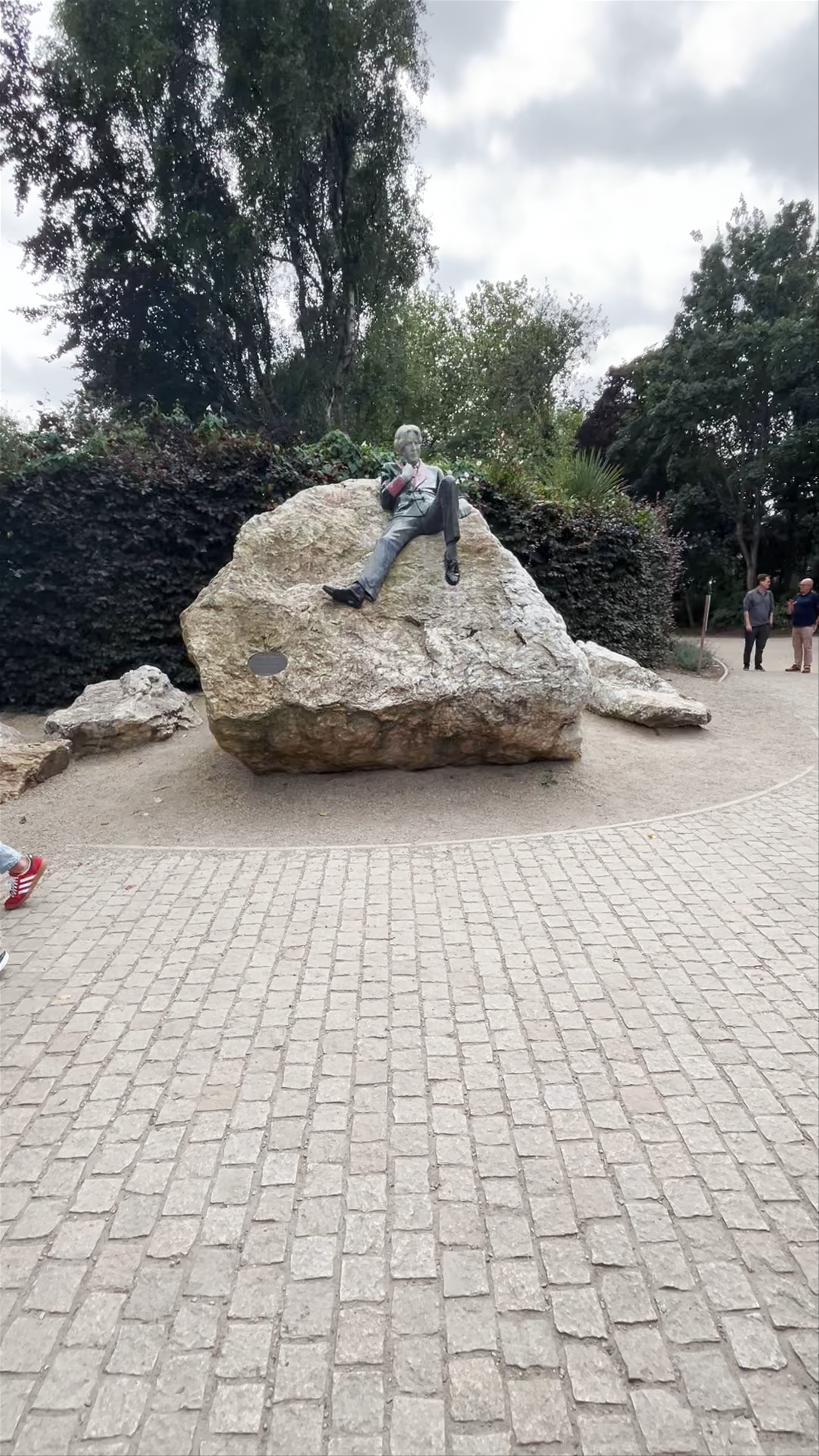 Oscar Wilde Memorial Sculpture - A Whimsical Tribute in Dublin