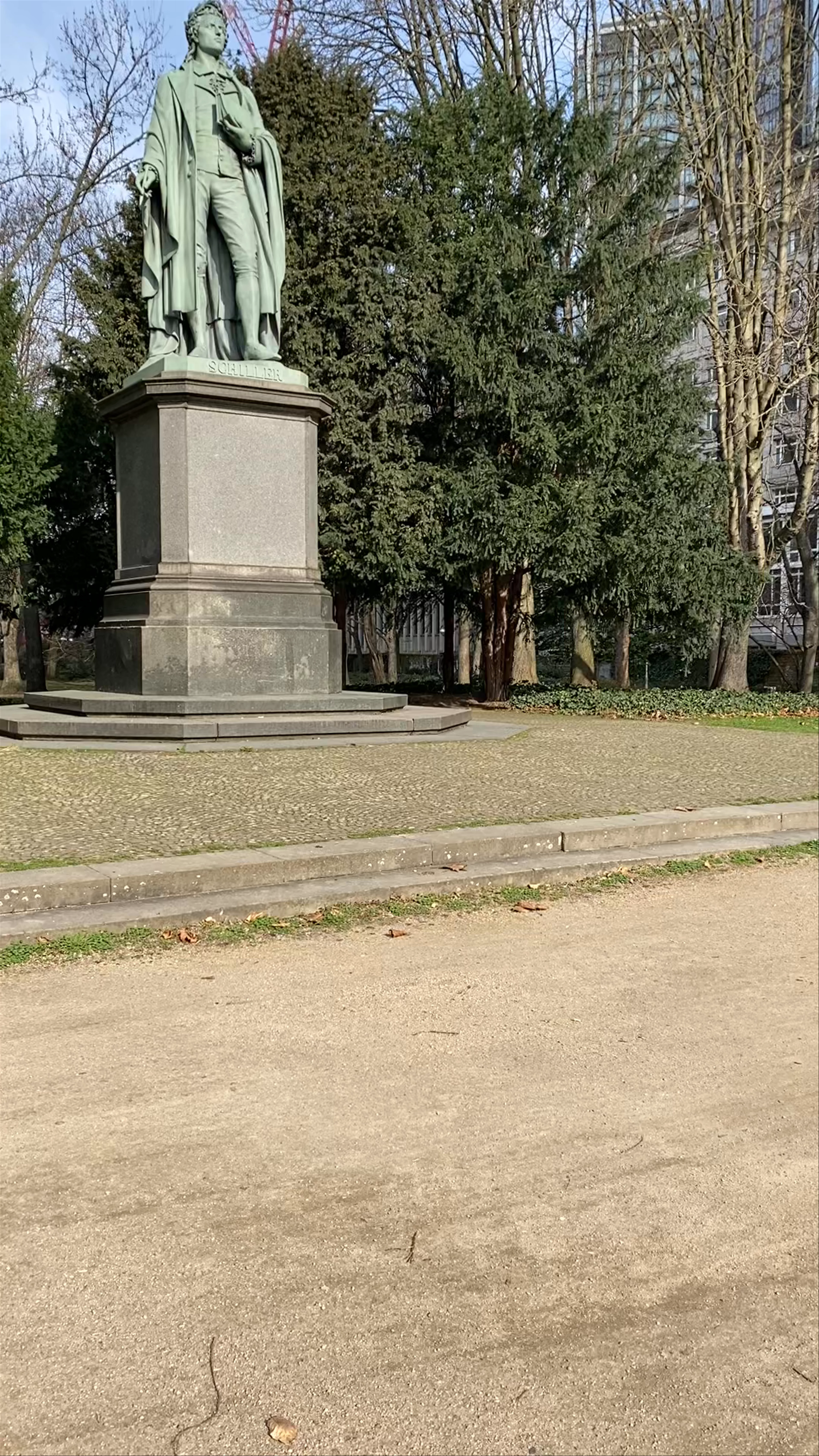 Taunusanlage