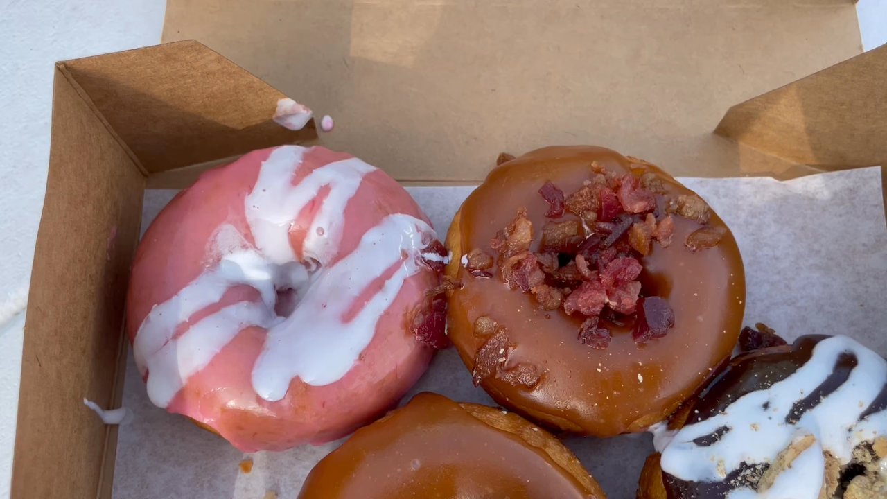 Craving Donuts - Donuts! - Food Trucks Near Me