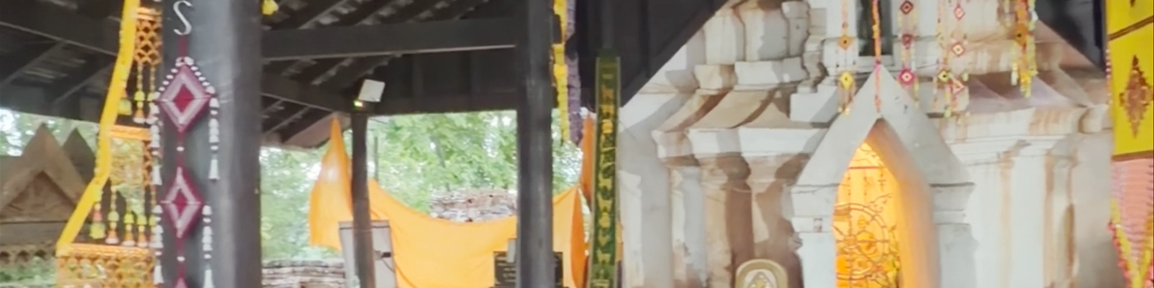 Phra That Doi Pu Khao