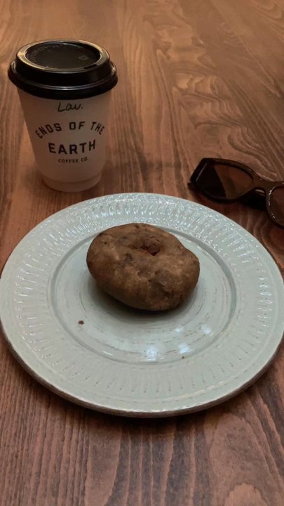 Eôté - Hot lavender latte, blueberry donut - Coffee & Tea Near Me - Oklahoma City, Oklahoma