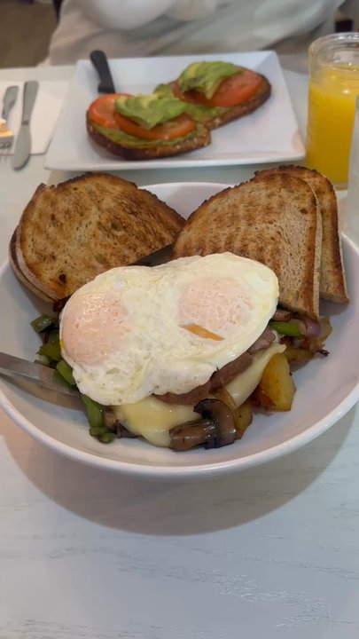 Honey Berry Cafe - Mana mou bowl - Coffee & Tea Near Me - Spring Lake, New Jersey