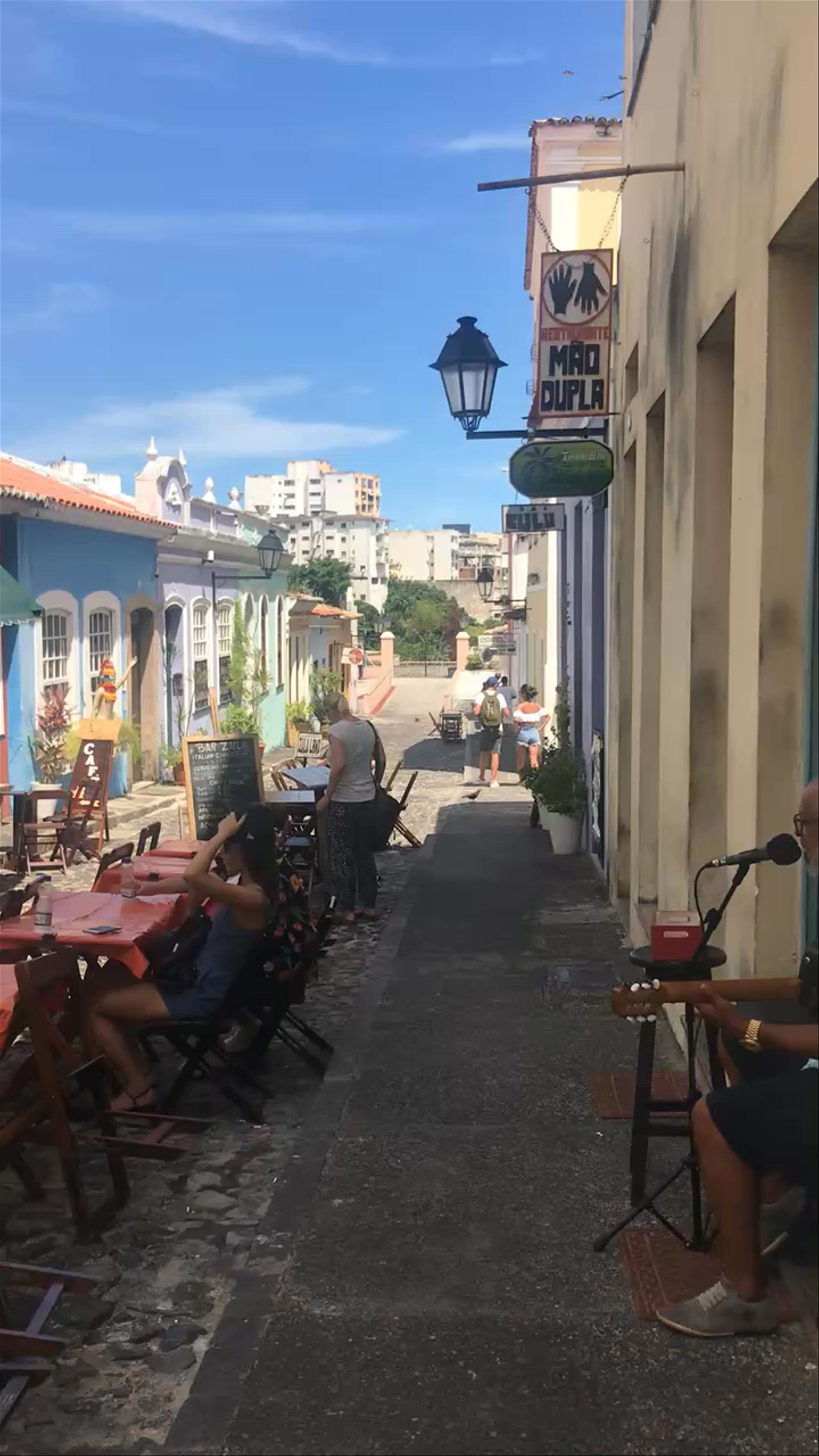 Bar Zulu: Vibrant Street Life in Pelourinho, Salvador