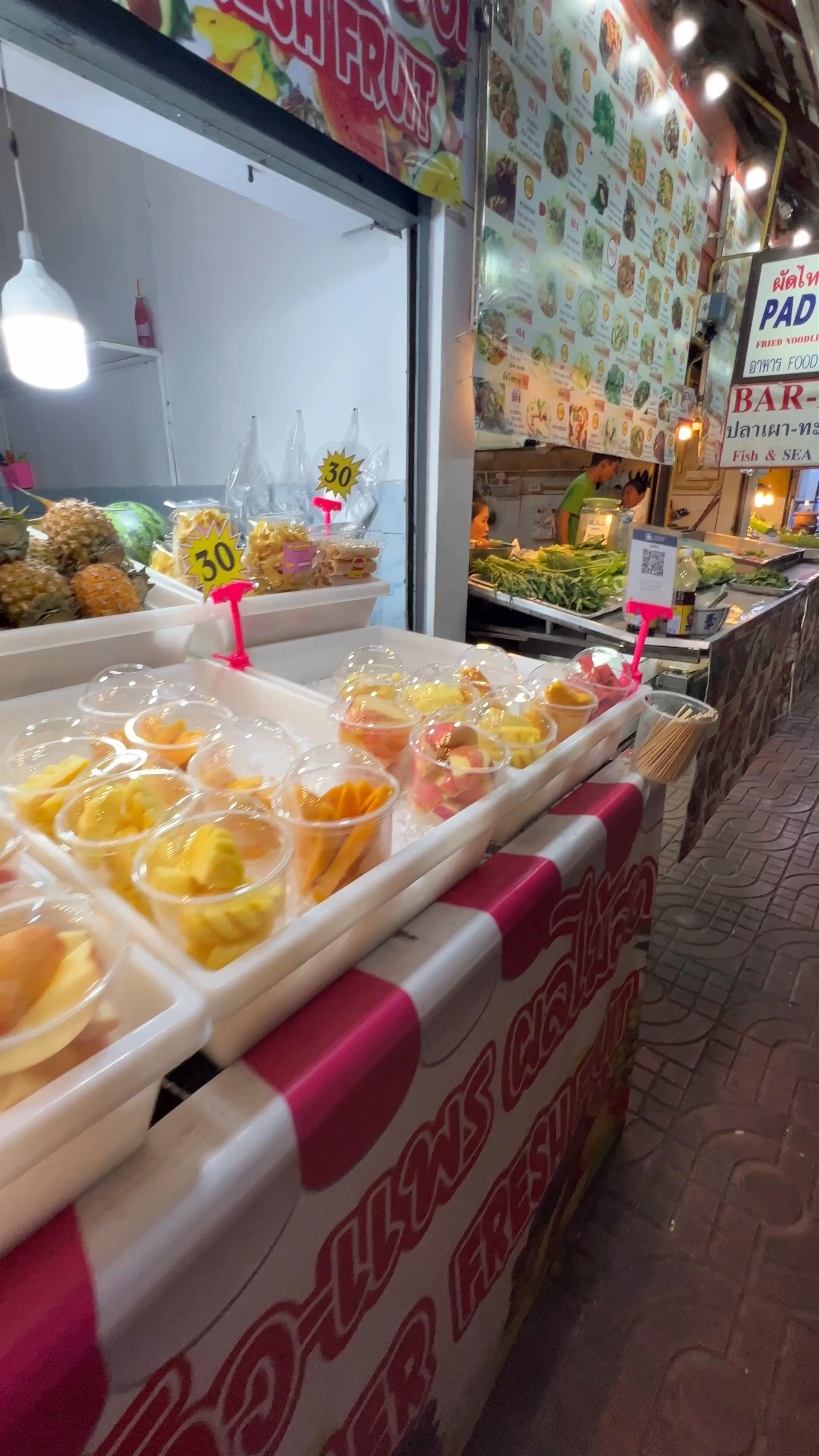 Chiang Rai Night Bazaar