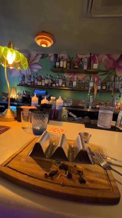 The Cliffdiver - Indoor vibes - Mexican Near Me - Los Angeles, California