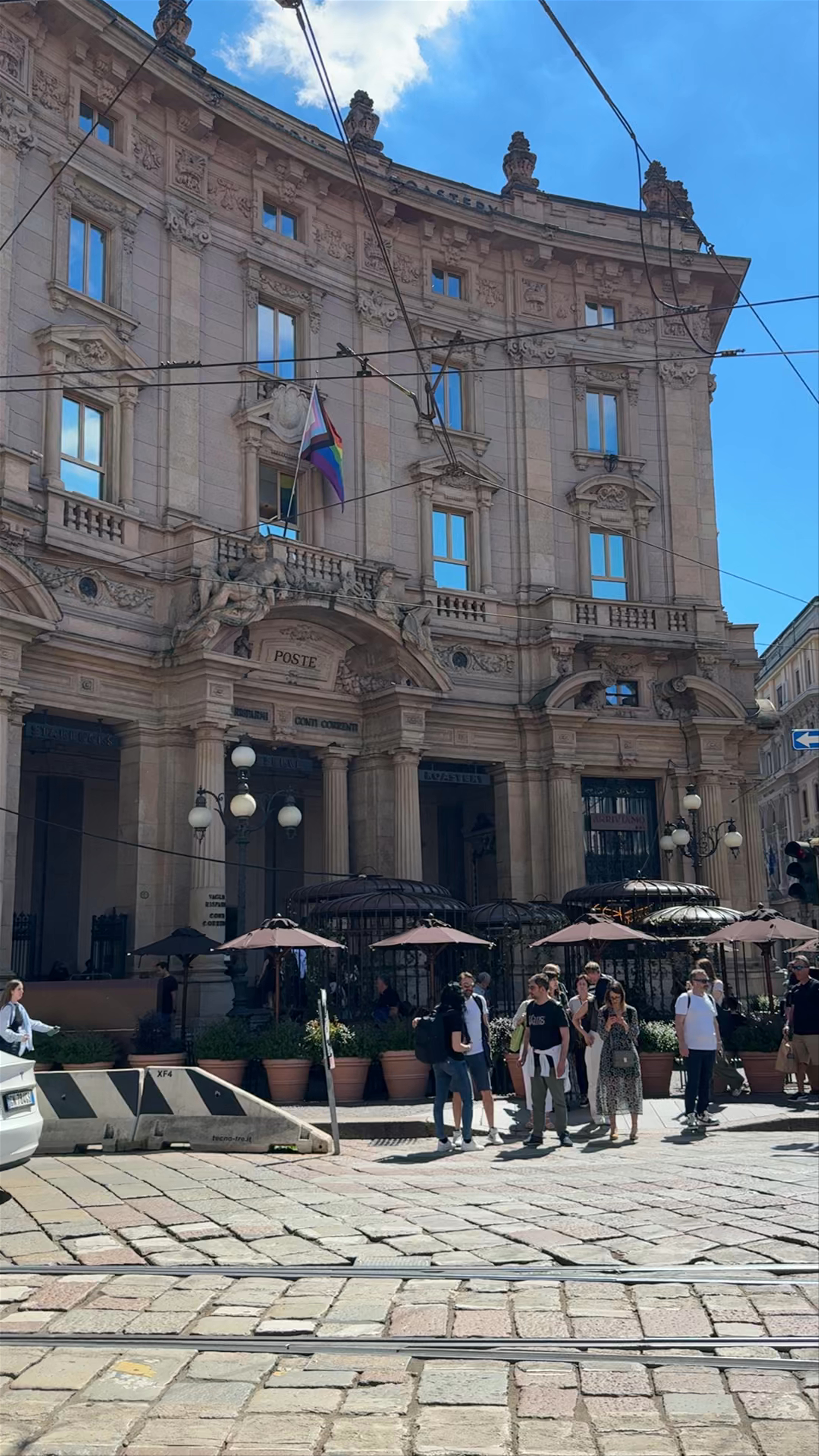 Starbucks Reserve Roastery in Milan - A Luxurious Urban Coffee Experience