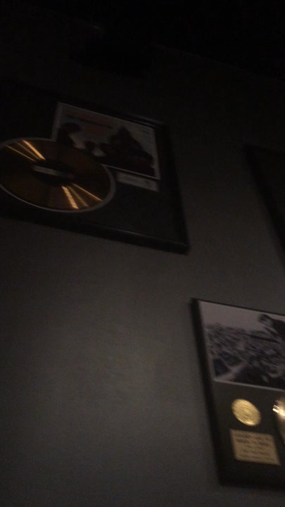 Monster Thai - Thai restaurant with Rock n Roll memorabilia on the walls ... Pretty cool! - Thai Near Me - Sherman Oaks, California