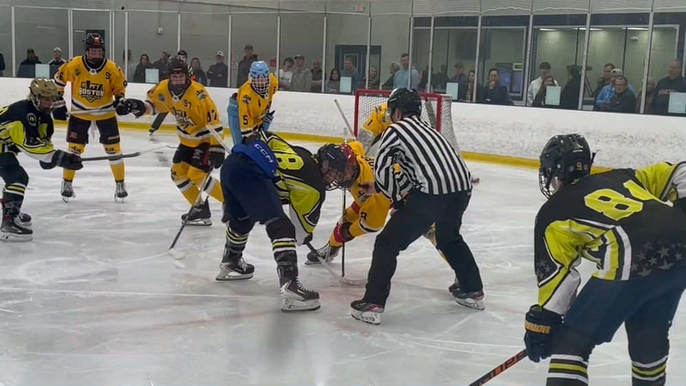 Nicholas Speros' Power Play Highlights | W.S.I vs Boston Hockey Club
Good tie up for my teammate to come in for a shot