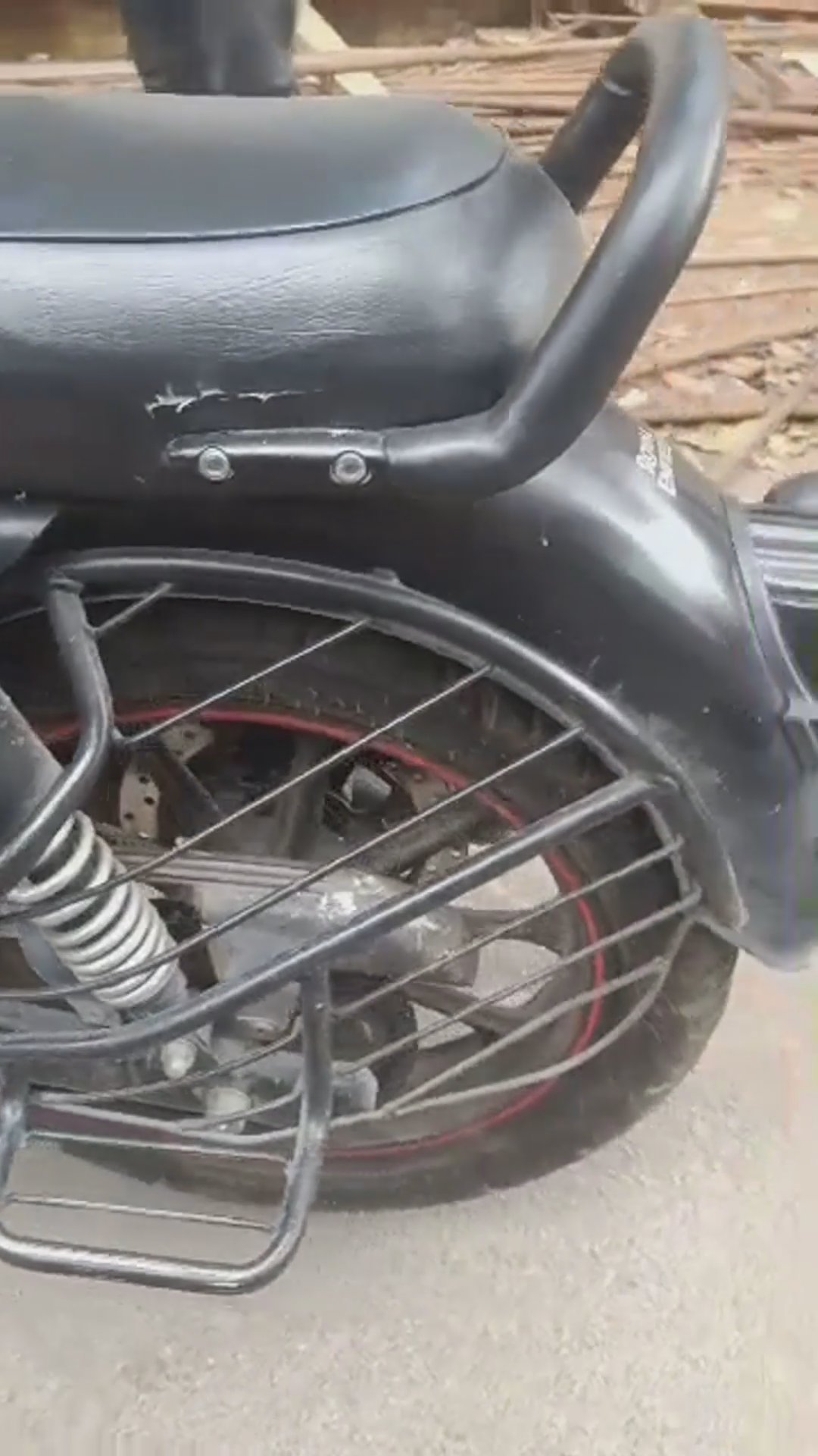 Walk-around video thumbnail