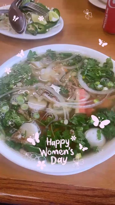 4 Sisters - Seafood pho - Vietnamese Near Me - Bremerton, Washington