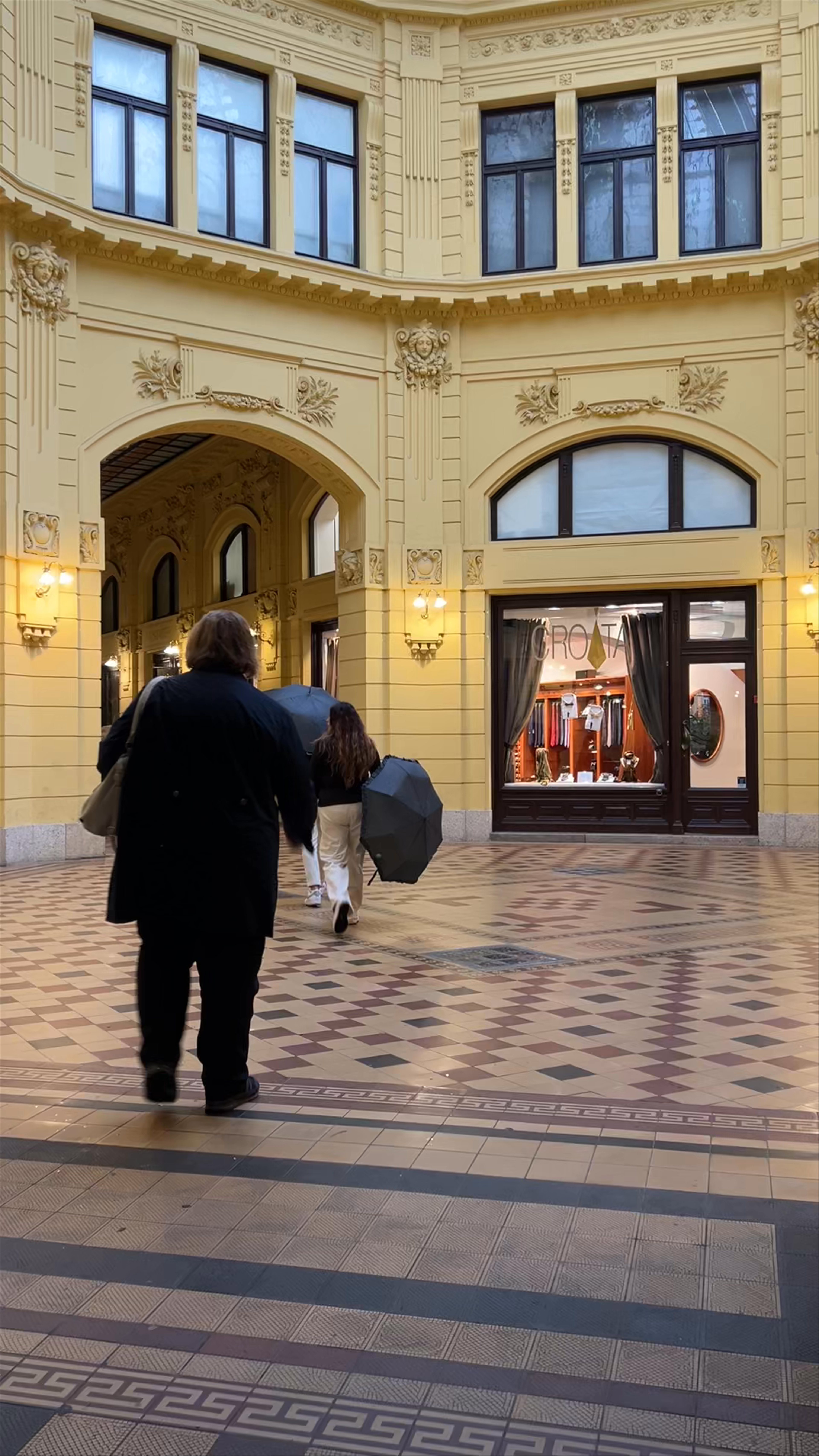 Oktogon: Elegant Architectural Gem in the Heart of Zagreb