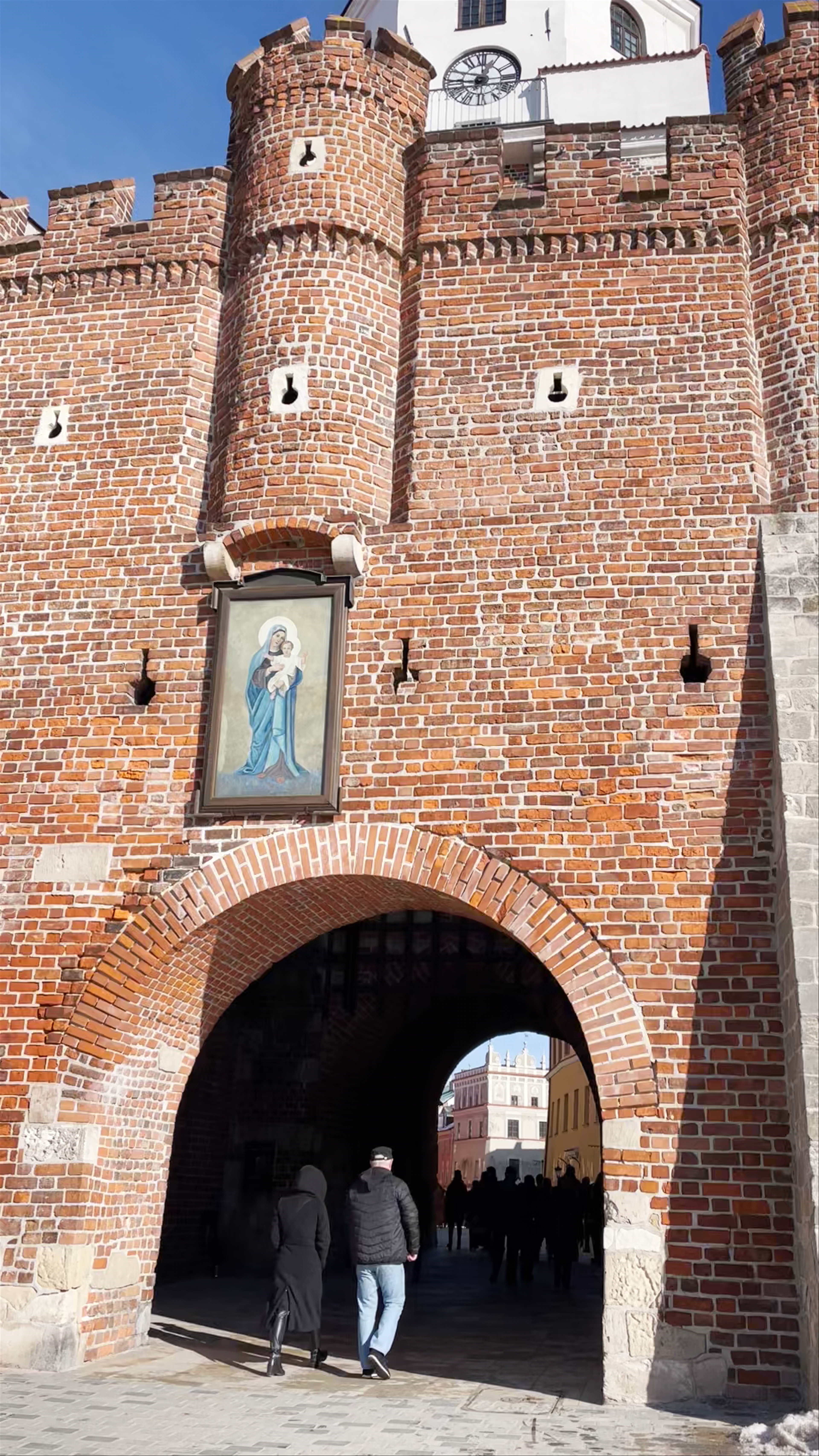 Brama Krakowska: Historic Gateway in Lublin's Old Town