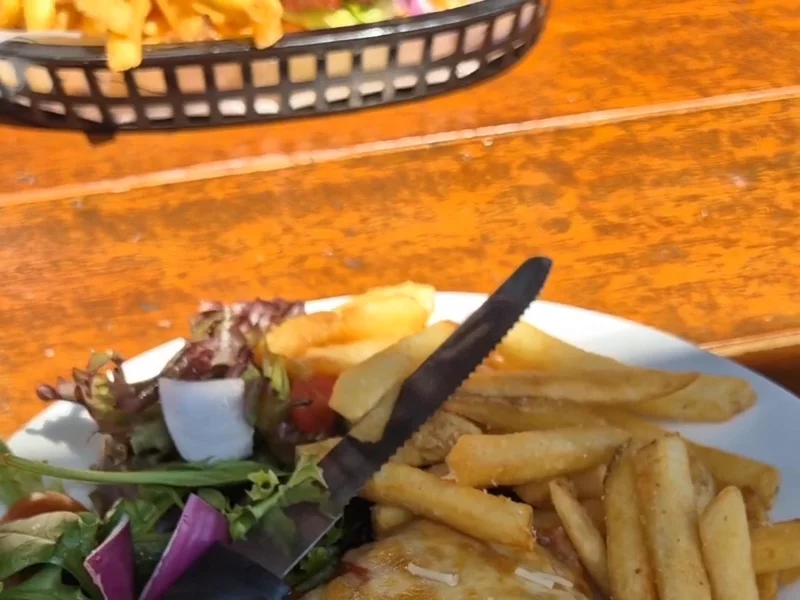 4Mates Burgers ad