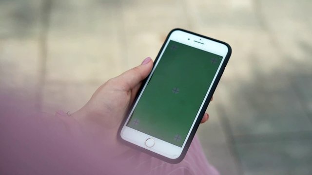 Green screen iPhone