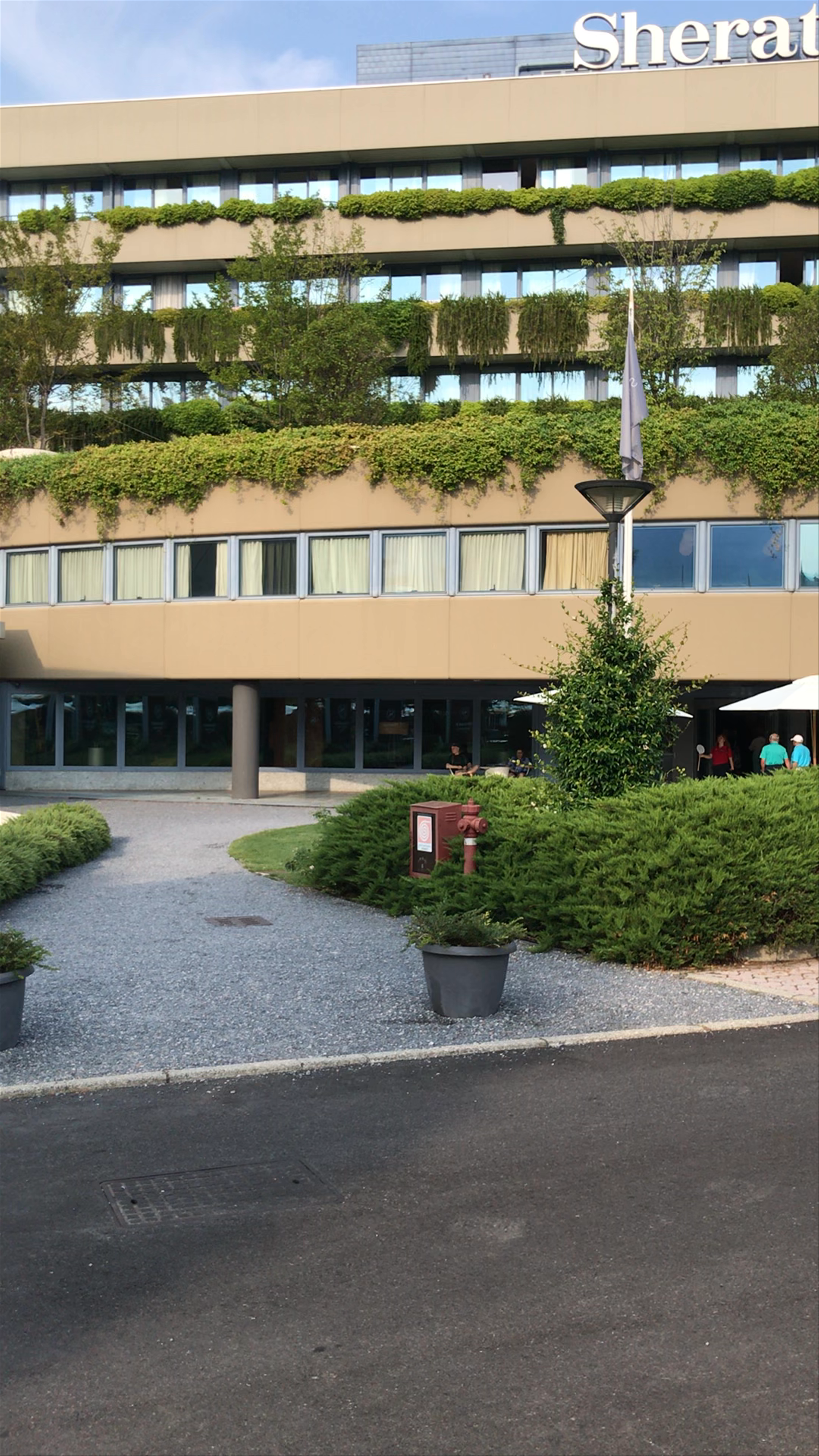 Sheraton Lake Como Hotel: Elegant Urban Retreat in Lombardia, Italy