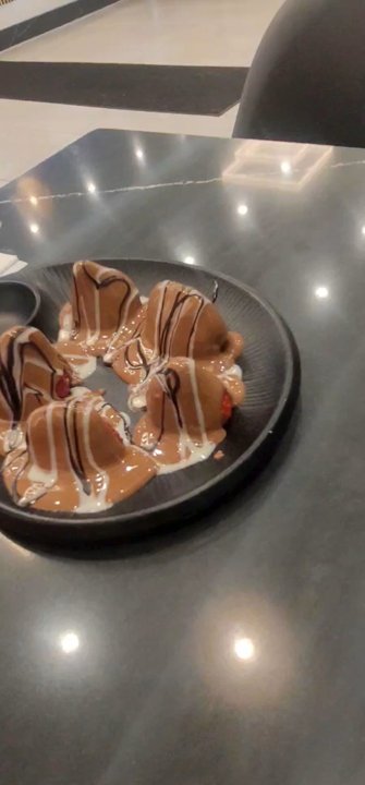 Bora Bora Smoothie Cafe - Strawberry stick - Juice Bars & Smoothies Near Me - Dearborn, Michigan