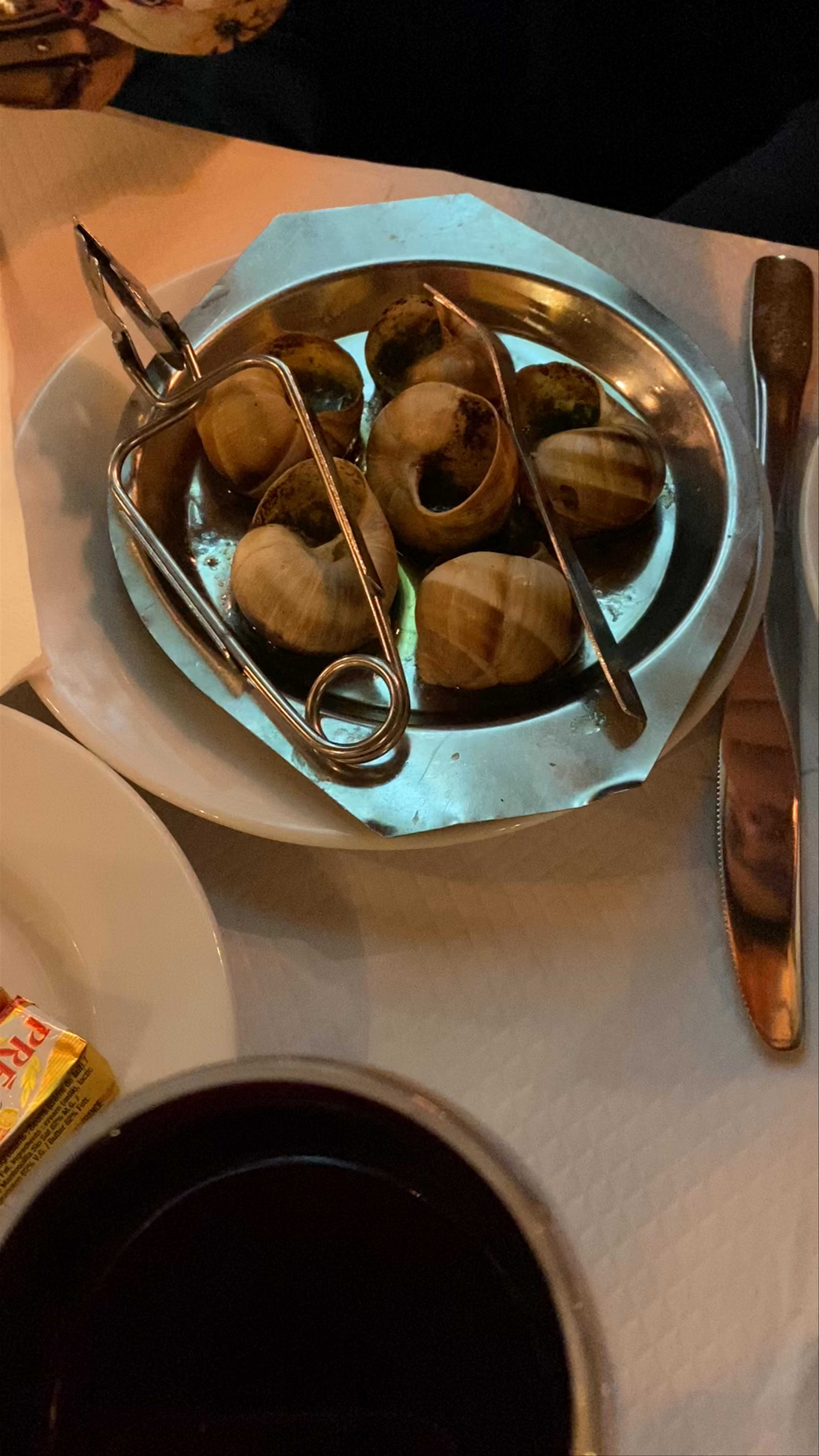 Classic Parisian Dining Experience at Bouillon Chartier