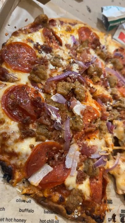 Blaze Pizza - Build Your Own Pizza (11-inch) - Salad Near Me - Hebron, Kentucky