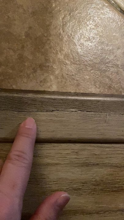 Austin's Floor Store - Big crack on the trim! Poor quality. It's only been 4 months. - Carpet Installation Near Me - Austin, Texas