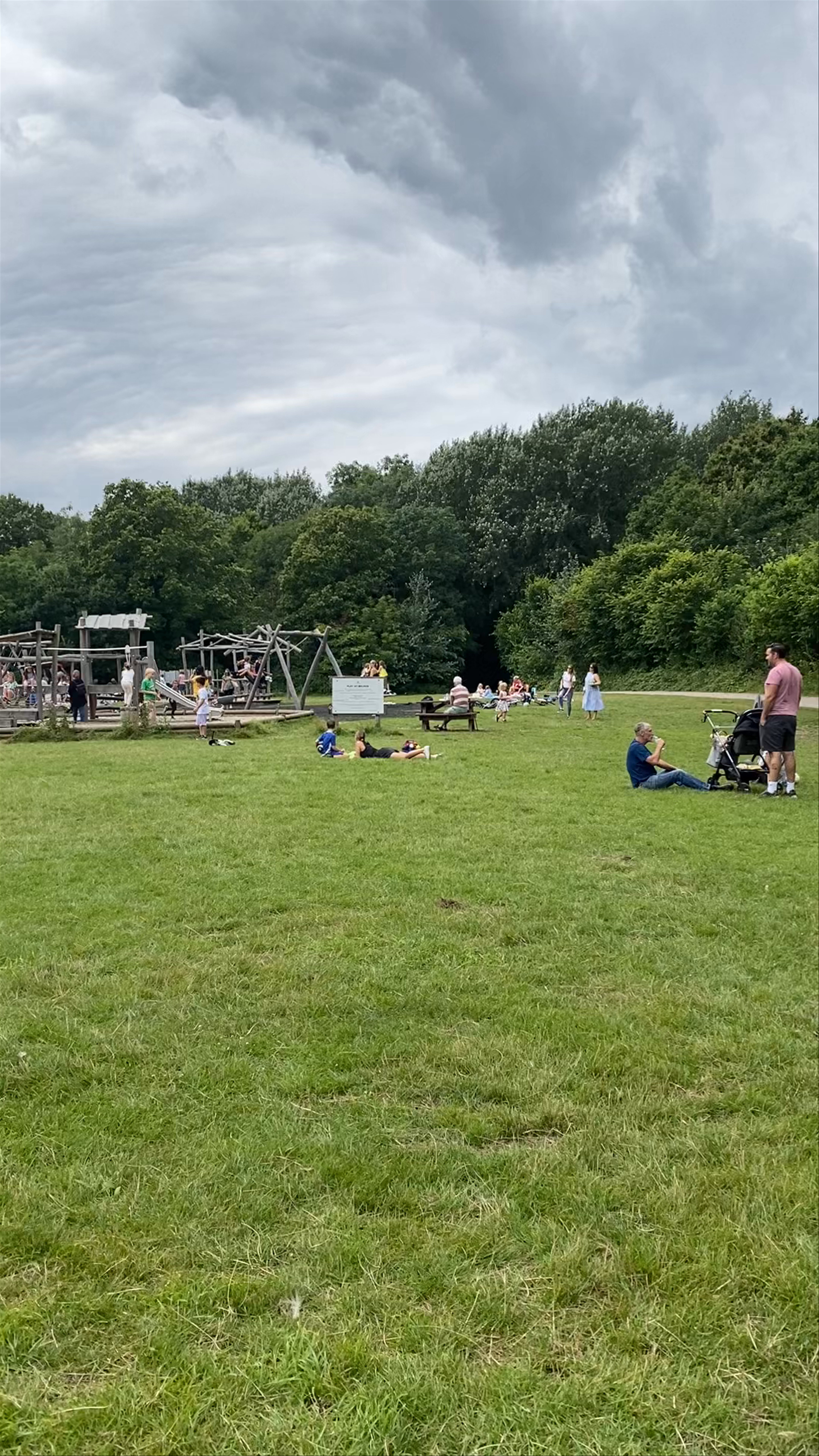 Belhus Woods Country Park Walk