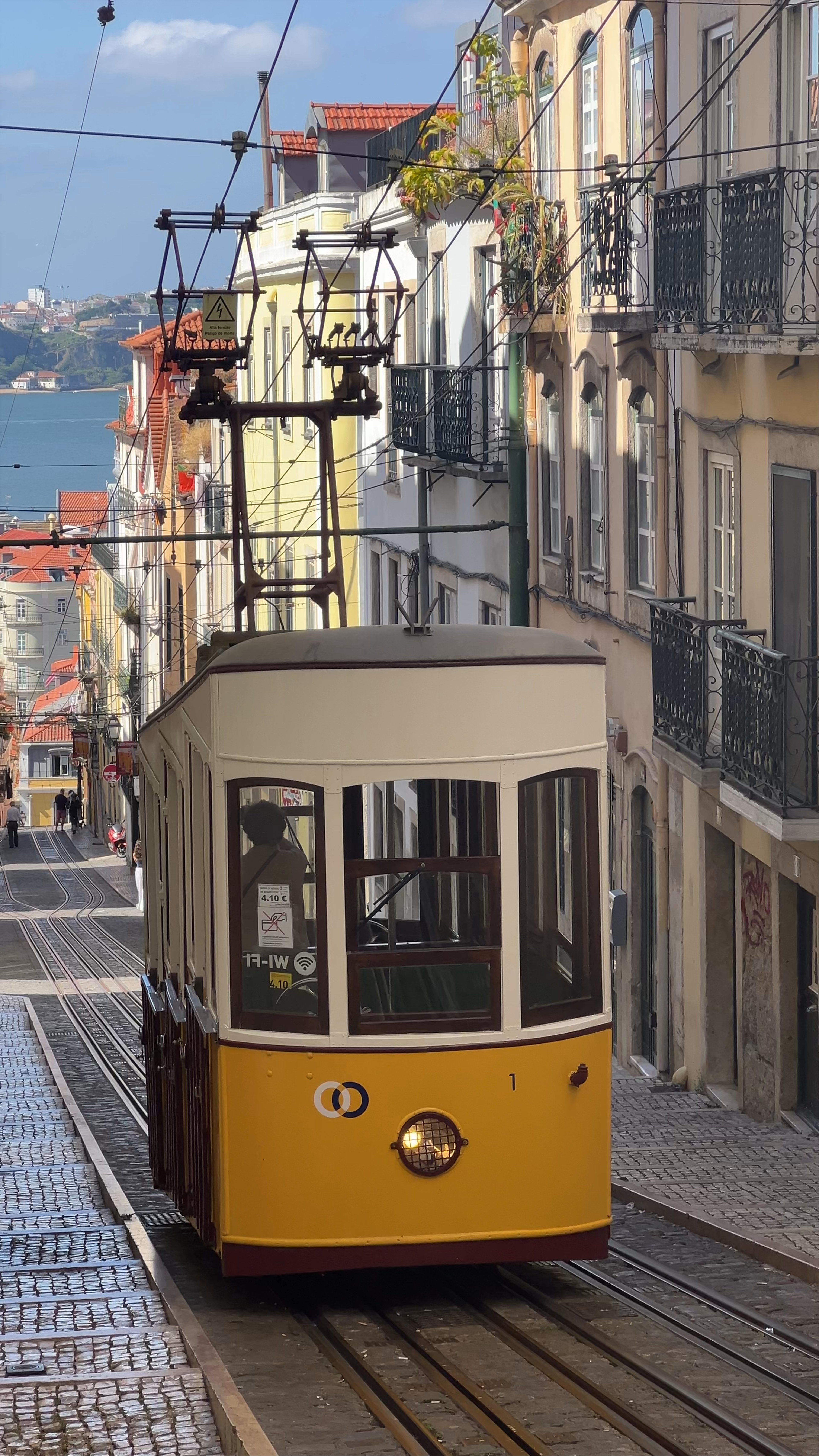 Bica Funicular Ride: Iconic Lisbon Tram Experience